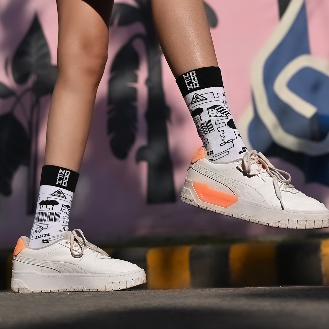 white-black-funky-pattern-cotton-crew-length-socks