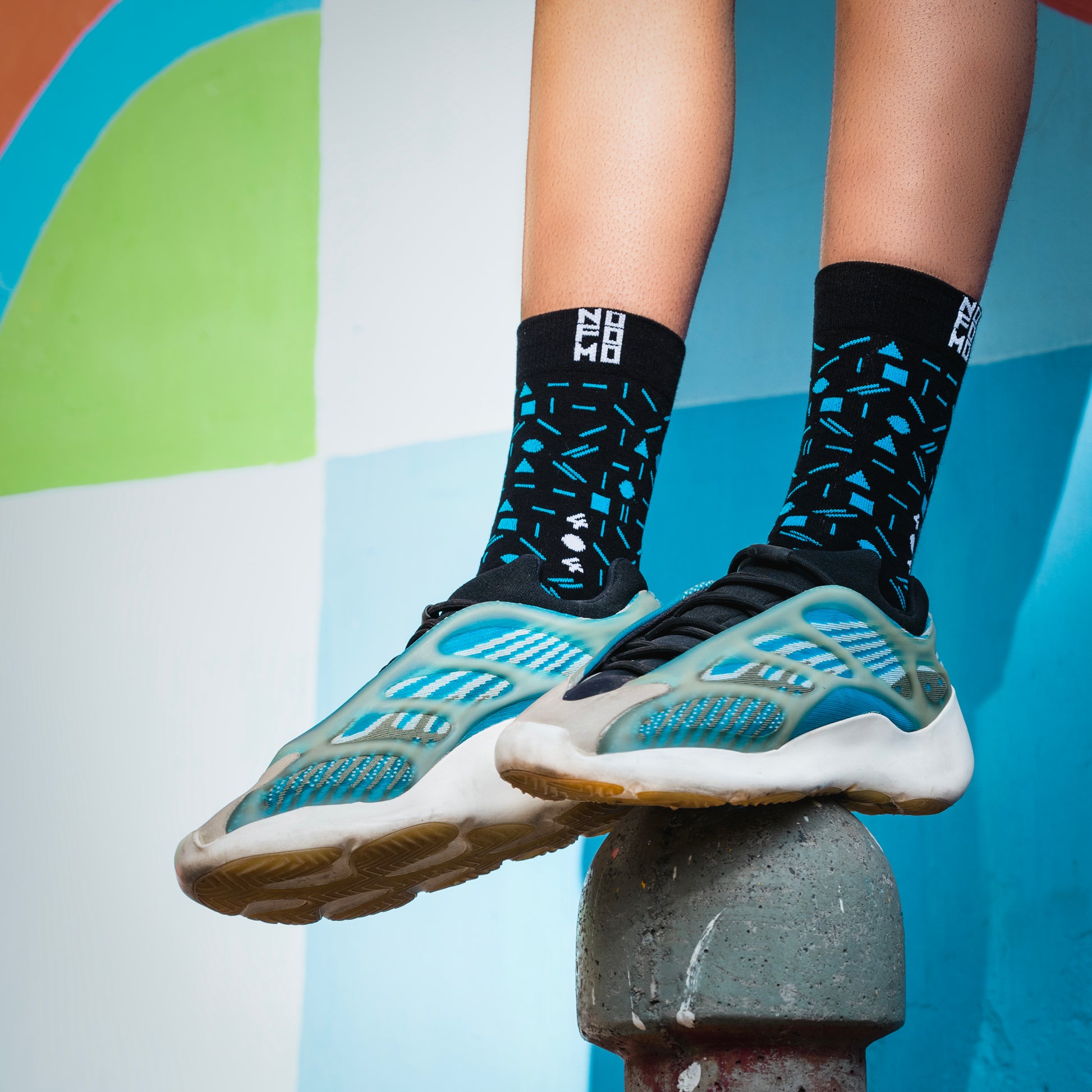 black-blue-funky-pattern-cotton-crew-length-socks